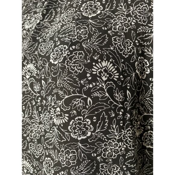 Dex Black Tape Blouse Banded Bottom Floral Blouse - Picture 3 of 9